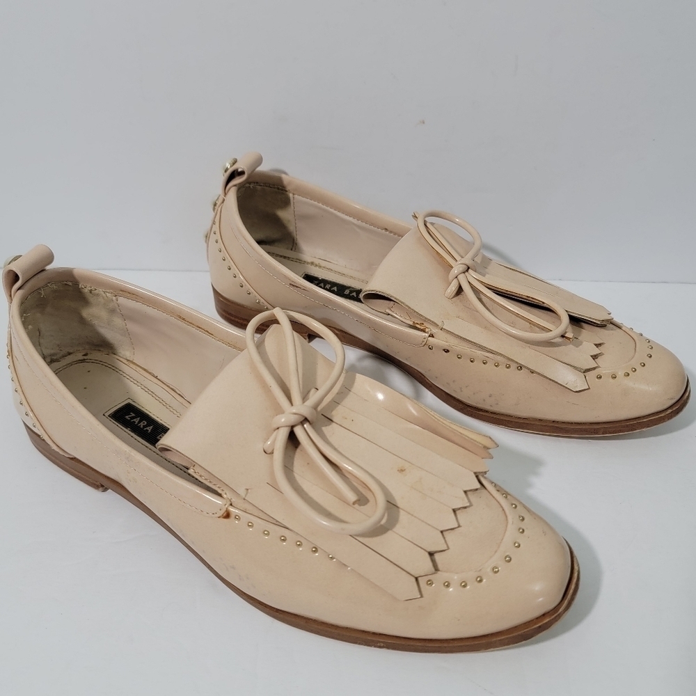 ZARA Women Ivory Patent Leather Kilty Slip-On Loafer Sz 37 Tie Details